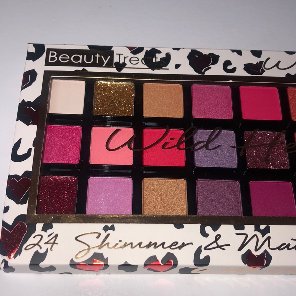 Shimmer & Matte Eyeshadows Wild Hearts - Picture 3 of 5